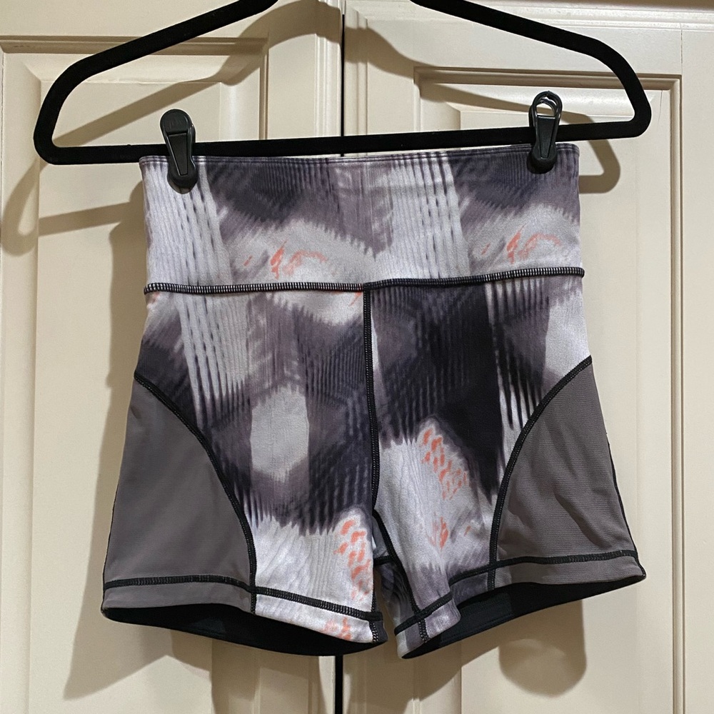 Sweaty Betty reversible, high waisted shorts